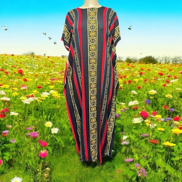 Dresses & Skirts - Elegant Striped Maxi Dress - Red and Black